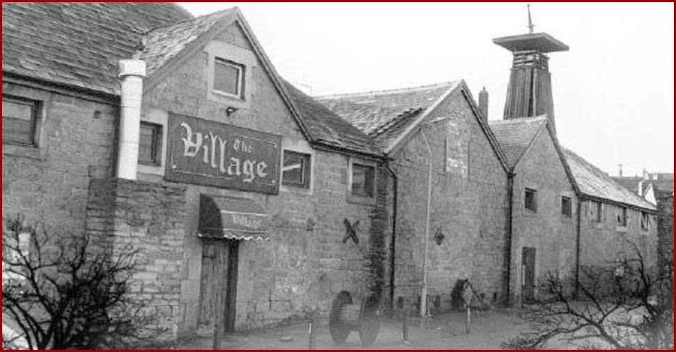 Здание The Village в Мансфилде , графство Ноттингемшир